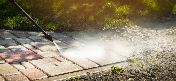 Best Driveway Pressure Washing  in North Lindenhurst, NY